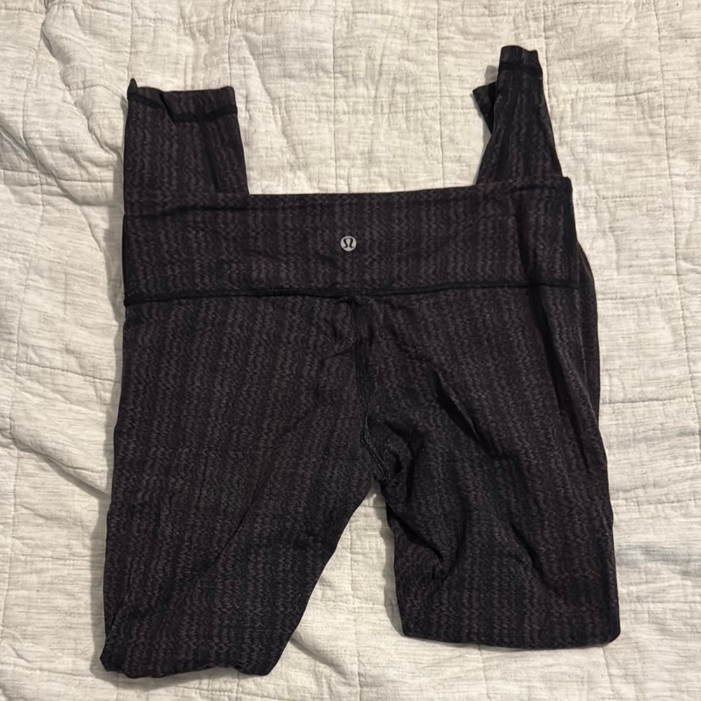Lululemon Athletica Black Leggings with Breathable Fabric